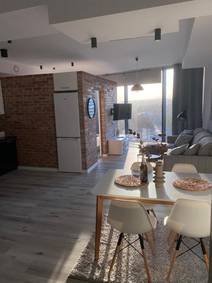 Capital Towers Splendor Apartment Rzeszow Bagian luar foto