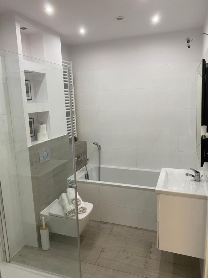 Capital Towers Splendor Apartment Rzeszow Bagian luar foto