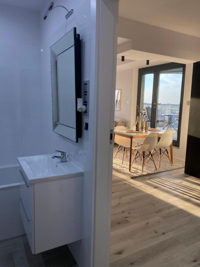 Capital Towers Splendor Apartment Rzeszow Bagian luar foto